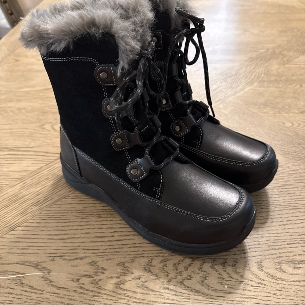 Propet Dulcie Zippered Winter Womens Black Casual Boots 7